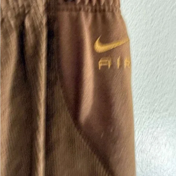 Nike Women's Chocolate Brown Joggers - Picture 4 of 6